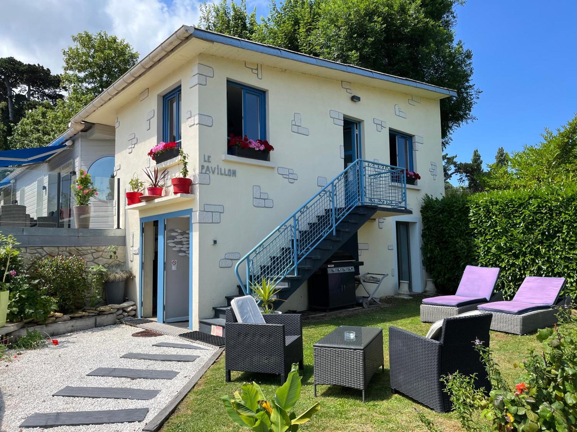 Hotel La Piscine Villers-sur-Mer Exterior photo